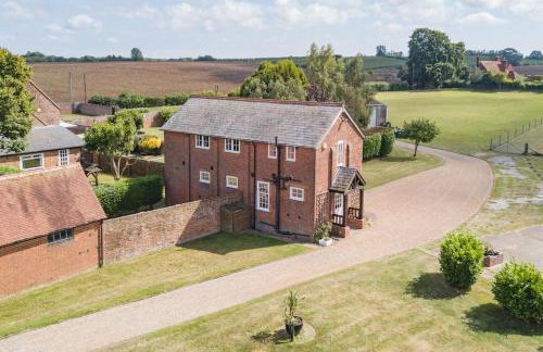 The Bothy - Charming home on a working farm - Photo 1