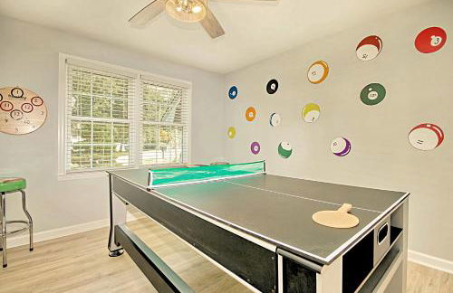 HoneyHomes Hackler Golf Course Home with Amenities - Photo 8