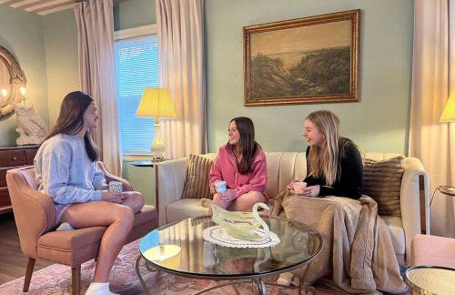 Peaches and Cream Coffee and Confetti Villa - Foto 10