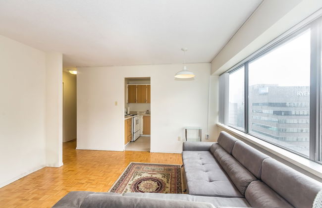 Toronto Furnished Living - Gerard St. E - Foto 28