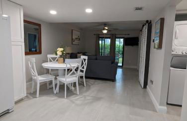 NEW condo! Just 15 min to Ft Myers and Sanibel beach! Great Location!! - Foto 16