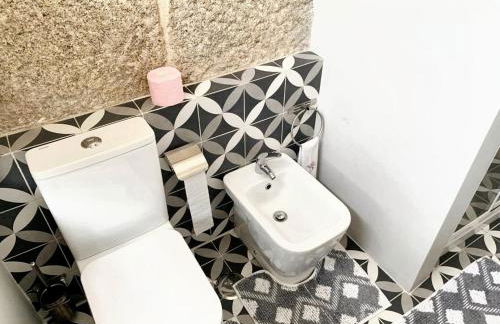 Cozy house in Castelo Branco, 60 m², city view balcony - Foto 7