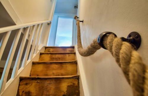 Knocker Cottage is a 3 bedroom made up of 1 double bedroom and 2 small double bedrooms in small village 10 min to beaches - Foto 42