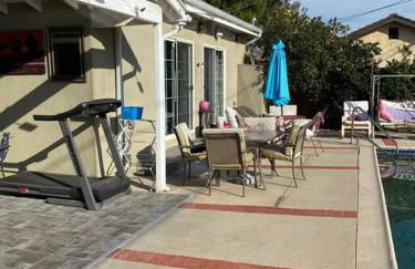 Vacation Rental w Pool &Garden 6 Guests near CSUN - Foto 22