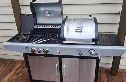 Wow I'm living on the beach. Luxury 4 bed sleeps 8 - Photo 32