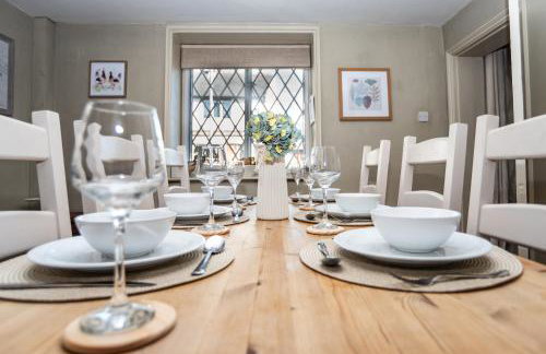 Historical Sherwood Forest Cottages - Sleeps 16 - Foto 9