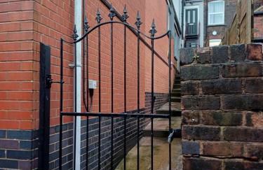 Luxury Apartment - Above iconic High Lane Oatcakes - Foto 24