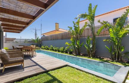 Stunning Beach House with Pool by LovelyStay - Foto 11