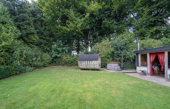 Dog-friendly Stay w/ Spa - Photo 1