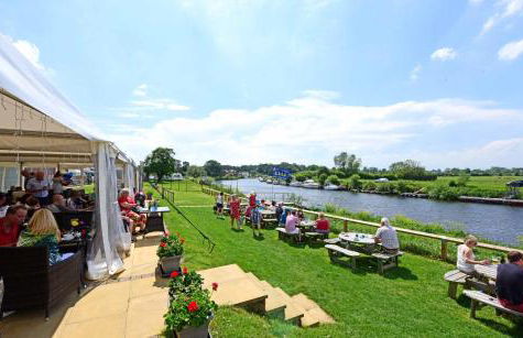 Rosehips at Kerensa, Naburn - Foto 22