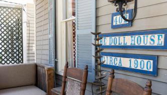 The Dollhouse - 3 Bed, 2 Bath, Walk to Downtown - Foto 2