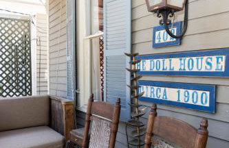 The Dollhouse - 3 Bed, 2 Bath, Walk to Downtown - Foto 2