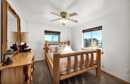 Country Bear Cabin at Bear Lake - Photo 5