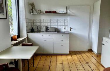 Westside Apartment - Photo 2