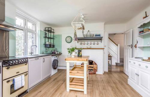 Pretty Three Bedroomed home near the Beach - Pass the Keys - Foto 46