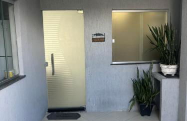 Apatapamento 2 quartos com excelente localização, segurança e com tudo o que você e sua família precisam pra uma estadia confortável! - Photo 5