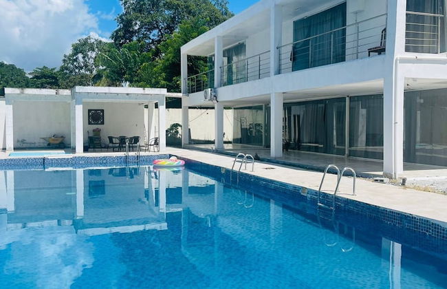 Gorgona Beach Hotel - Foto 1