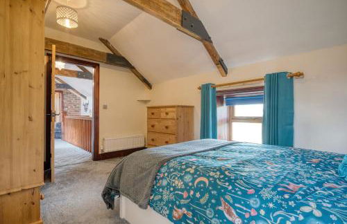 The Barn & The Log Cabin, Sleeps 12, 2 Hot Tubs, Near Durham & Bishop Auckland - Foto 26