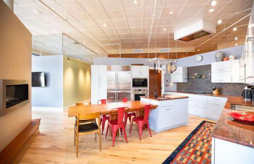 Penthouse Apartment Overlooking Downtown Mall - Foto 5