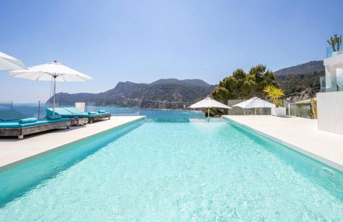 Tranquil San Jose Villa with 6 Bedrooms 1045 - Photo 6