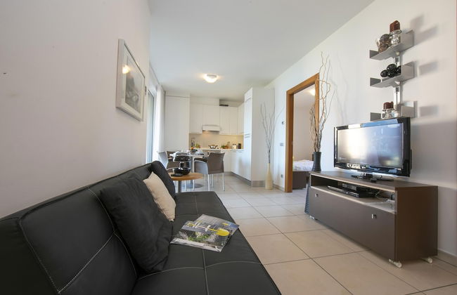 Vista di Maccagno Fantastico Pool - Foto 8