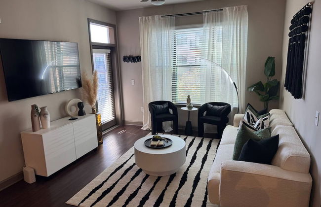 Ebony Ivory Midtown King Bed - Foto 4