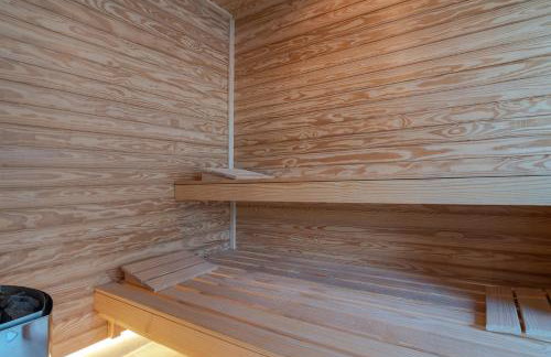 Alexandras's Mansion - Photo 49