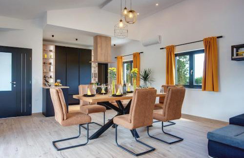 Radola residence by Radola family - Photo 16