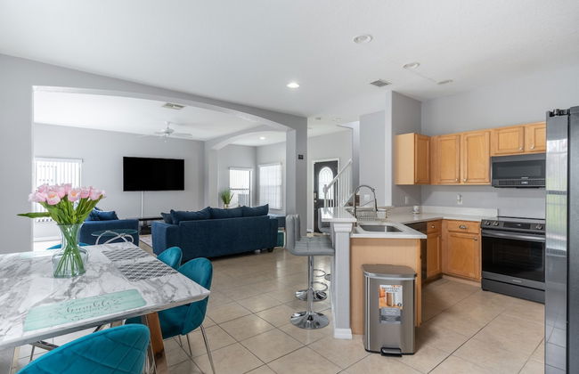 Poolside Serenity Near Disney World 4 Bedroom Home by RedAwning - Foto 17