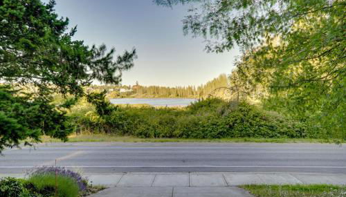 Less Than 1 Mi to Jefferson Healthcare Nurse-Ready Rental - Foto 3