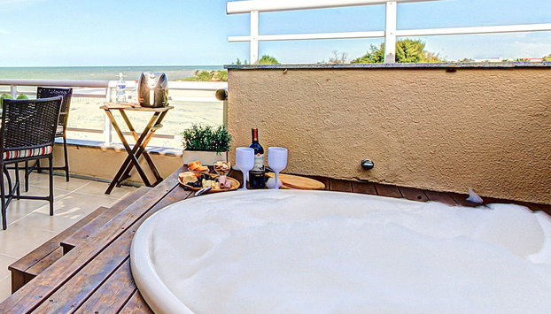 Breezes #404 - Apto. Com Jacuzzi by carpediem - Foto 2, Imagen principal