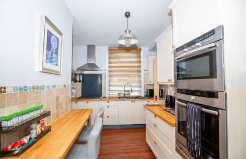 Marketplace Glastonbury - Photo 57