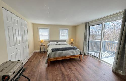 Dual-Home Berkshire Retreat Sleeps 16 - Foto 30