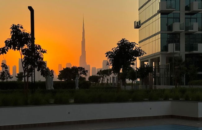 1BR Apt Near Downtown Dubai Pool Skyline Views - Photo 5