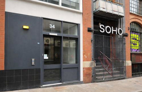 Central Apt With Balcony - Walk to Bars & Stations - Foto 18