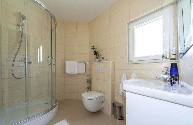 Modern Villa in Povlja With Pool - Foto 13