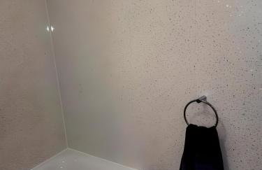 Sleek & Stylish - E15 Apartment With Parking - Foto 3