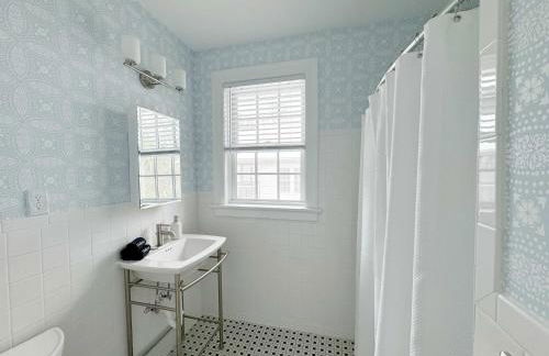 Spacious 3-Floor Downtown Retreat - Prime Location - Foto 7