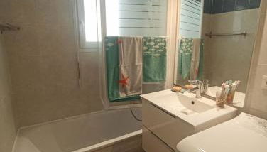 Mauguio-Carnon Appartement, Tout Confort, Clim, Wifi, Balcon, Parking privé couvert, 15 min de la Mer, de Montpellier - Foto 4
