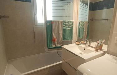 Mauguio-Carnon Appartement, Tout Confort, Clim, Wifi, Balcon, Parking privé couvert, 15 min de la Mer, de Montpellier - Foto 7