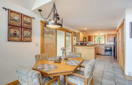 Near Beach Access Torch Lake Cabin Retreat! - Foto 8