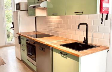 Edles Apartment in Architektenvilla mit großem Pool, Sauna, Dachterrasse und malerischem Garten - Foto 3