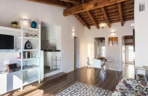 FLORIT FLATS - CENTER 2BR 2BA ATTIC TERRACE VIEW WIFi AC - Photo 19