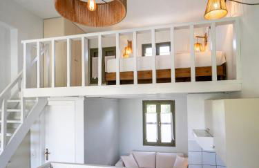 Aeolus pool apts - Photo 6