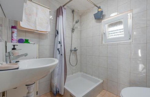 Lovely Apartment In Potocnica With Wifi - Foto 24