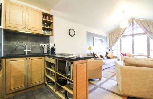 Exceptional 3 bed Penthouse with fireplace and stunning views - Foto 10