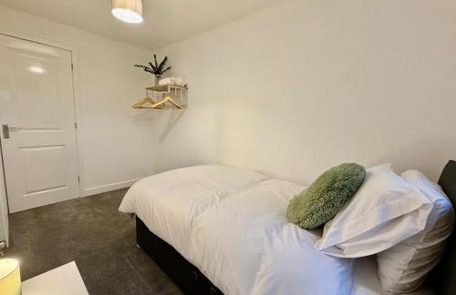 4 Bed - Parking - Fast WiFi - Desk - M6 M61 links - Pets - Foto 7