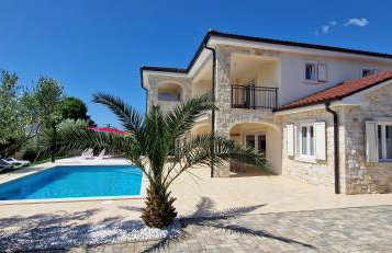 Villa Martina s bazenom,5 soba - Photo 1