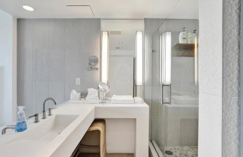 Luxury Corner 1 BR W Residence with Fantastic Intercoastal Views, Pool & Hot tub - Foto 26
