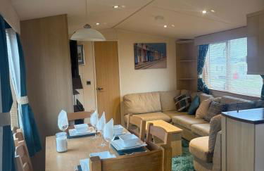 Lovely Serenity 1 and gorgeous Serenity 2 are 3 bedroom 2 bathroom caravans - Foto 4